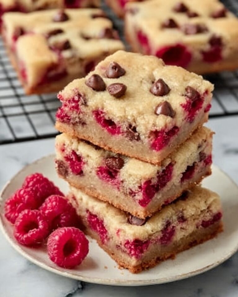 Delightful Raspberry and Chocolate Chip Cookie Bars Recipe
