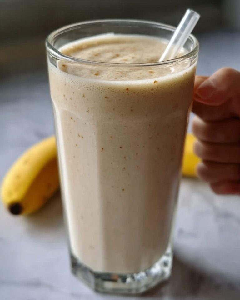 Creamy Vanilla Cinnamon Banana Smoothie Recipe